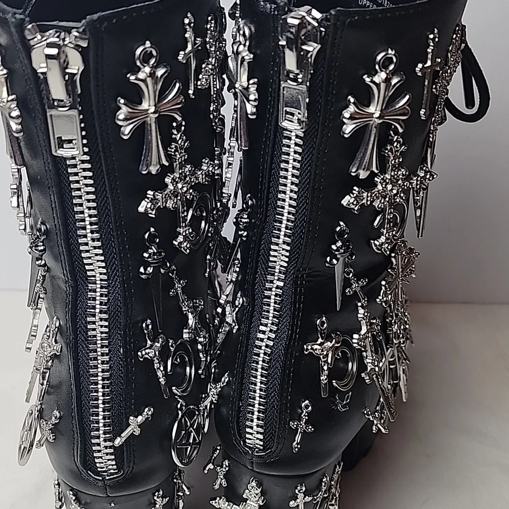 Dolls Kill Widow Idol Worship Charm Platform Boots Size 8 Goth Near New - Picture 12 of 14